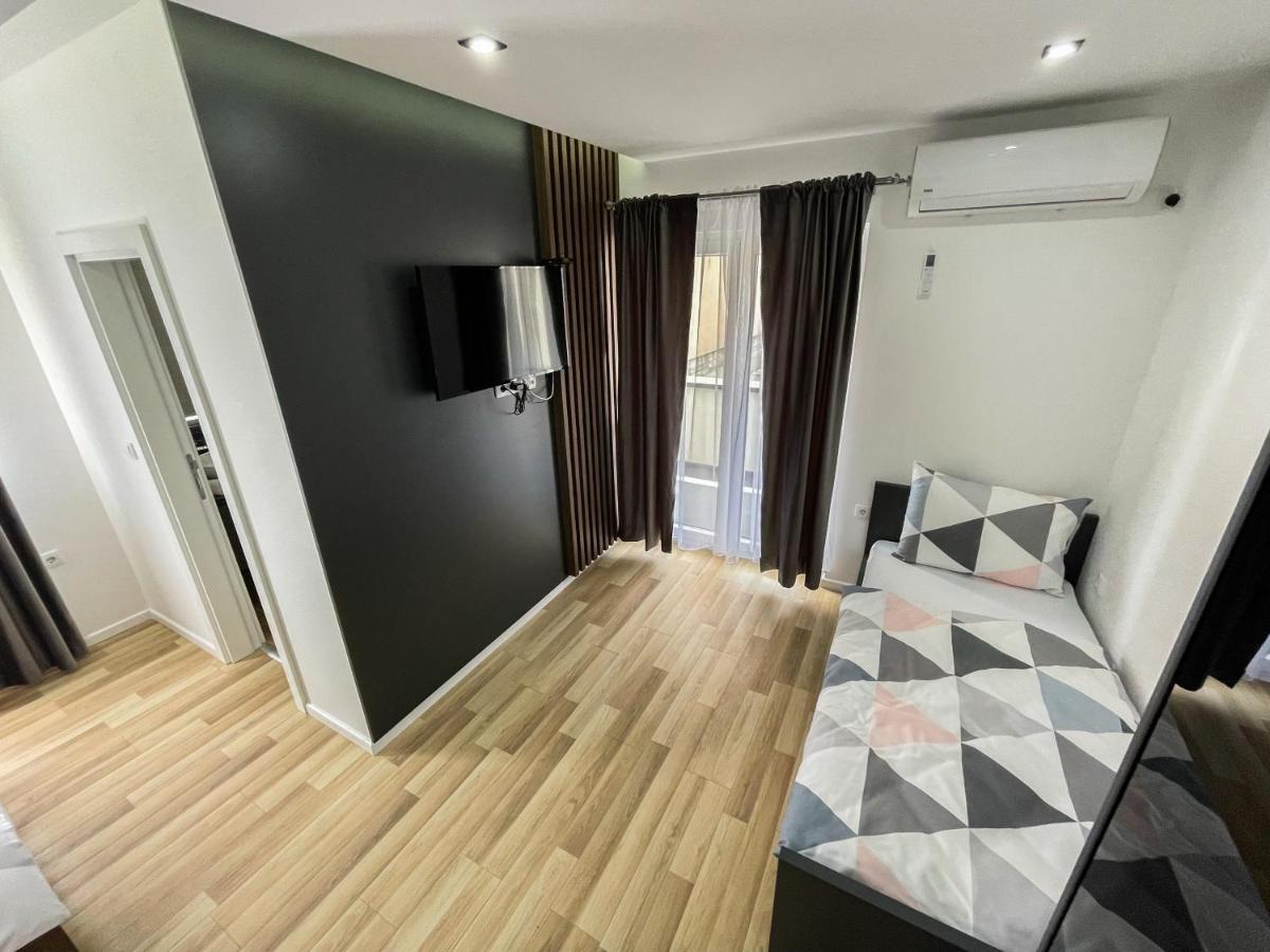 Apartmani Mila Лакташи Екстер'єр фото