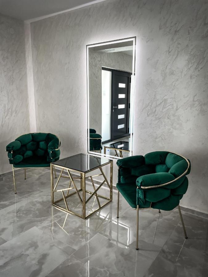 Apartmani Mila Лакташи Екстер'єр фото