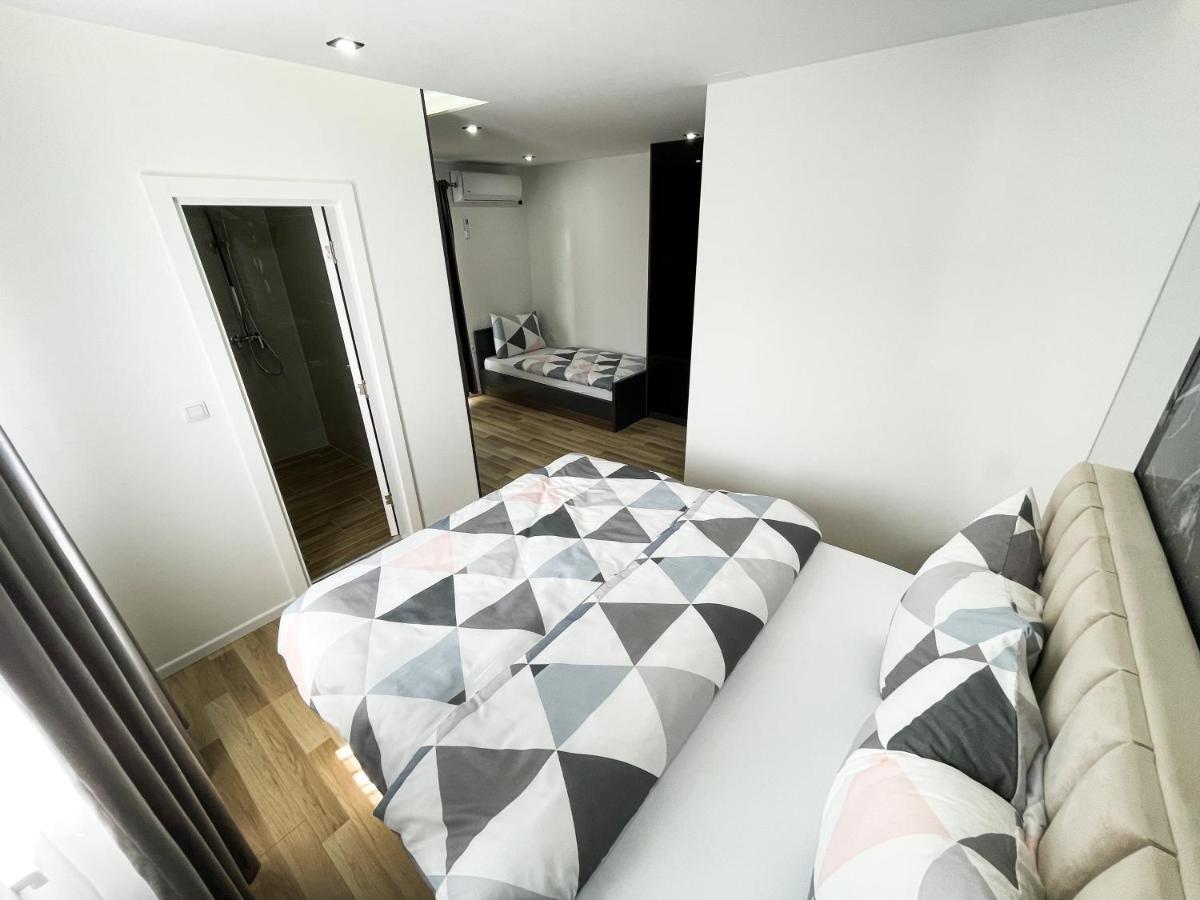 Apartmani Mila Лакташи Екстер'єр фото
