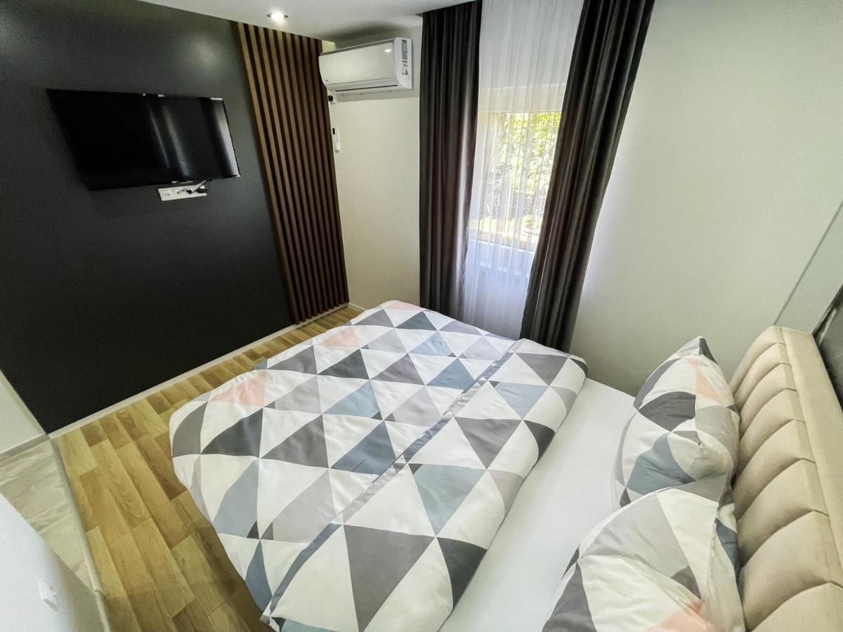 Apartmani Mila Лакташи Екстер'єр фото