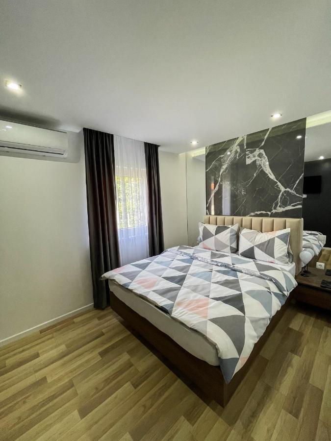 Apartmani Mila Лакташи Екстер'єр фото