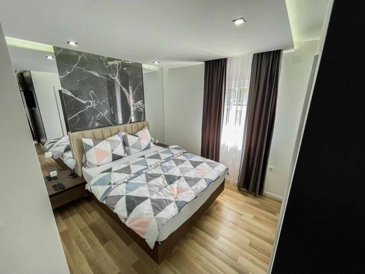 Apartmani Mila Лакташи Екстер'єр фото