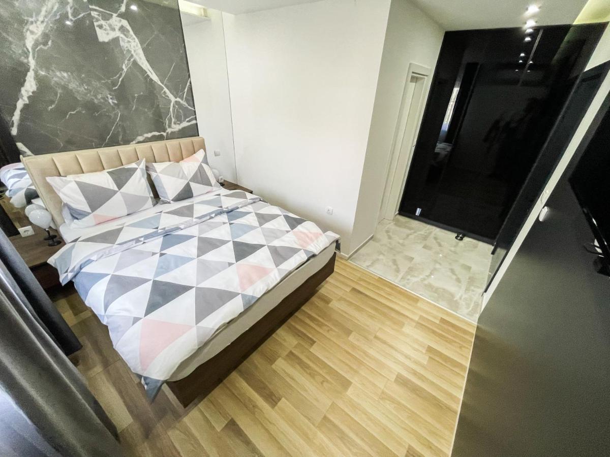 Apartmani Mila Лакташи Екстер'єр фото
