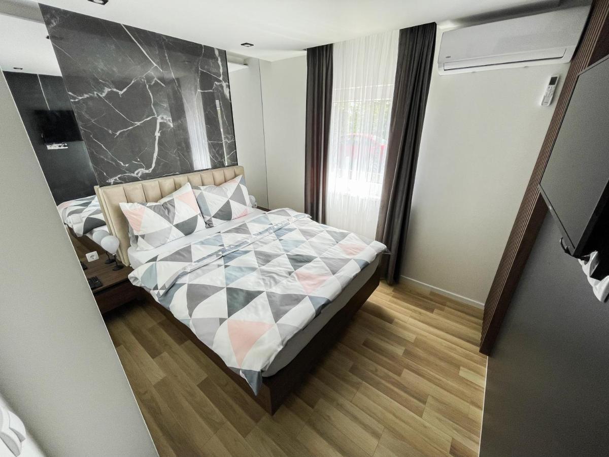 Apartmani Mila Лакташи Екстер'єр фото