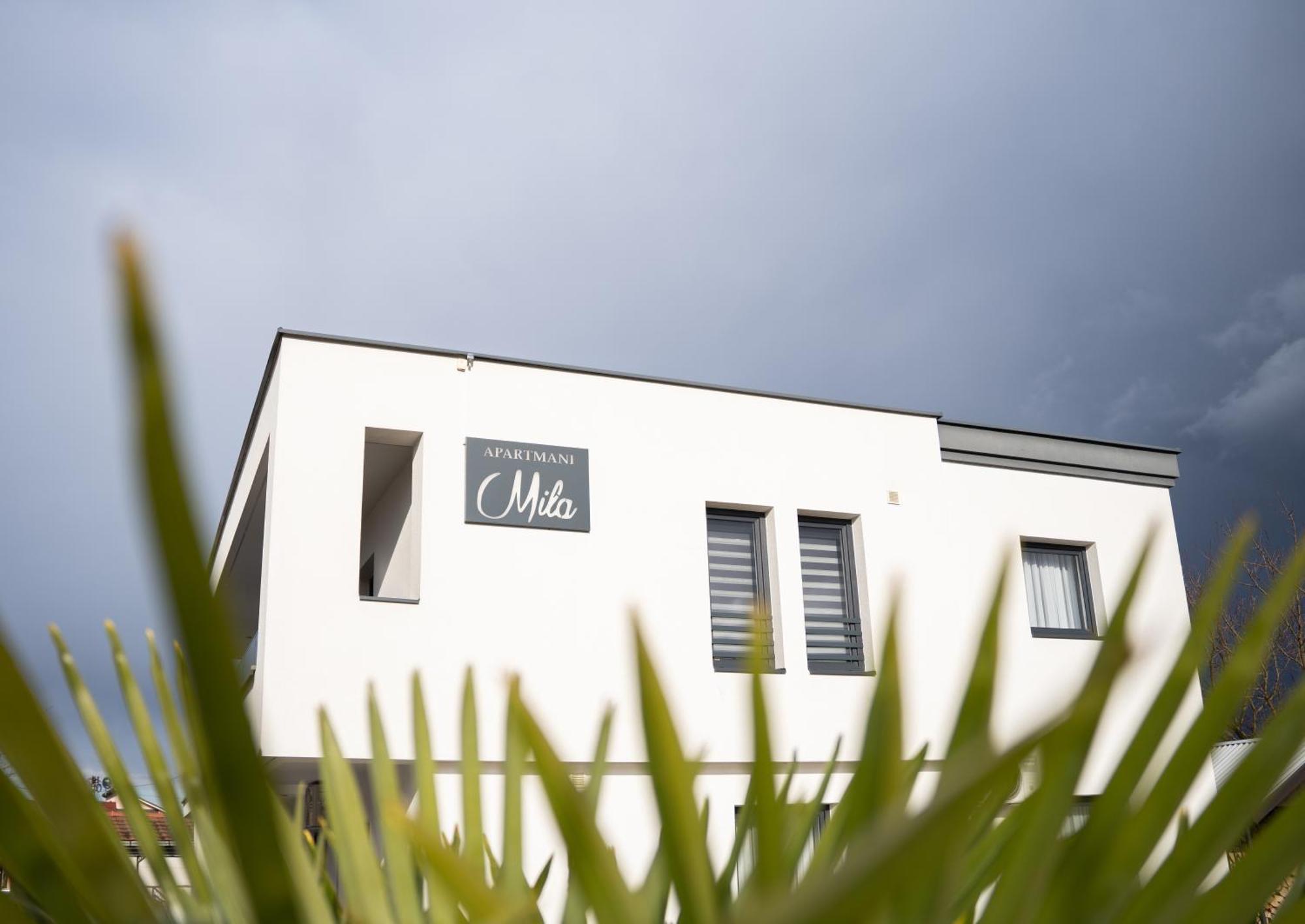 Apartmani Mila Лакташи Екстер'єр фото