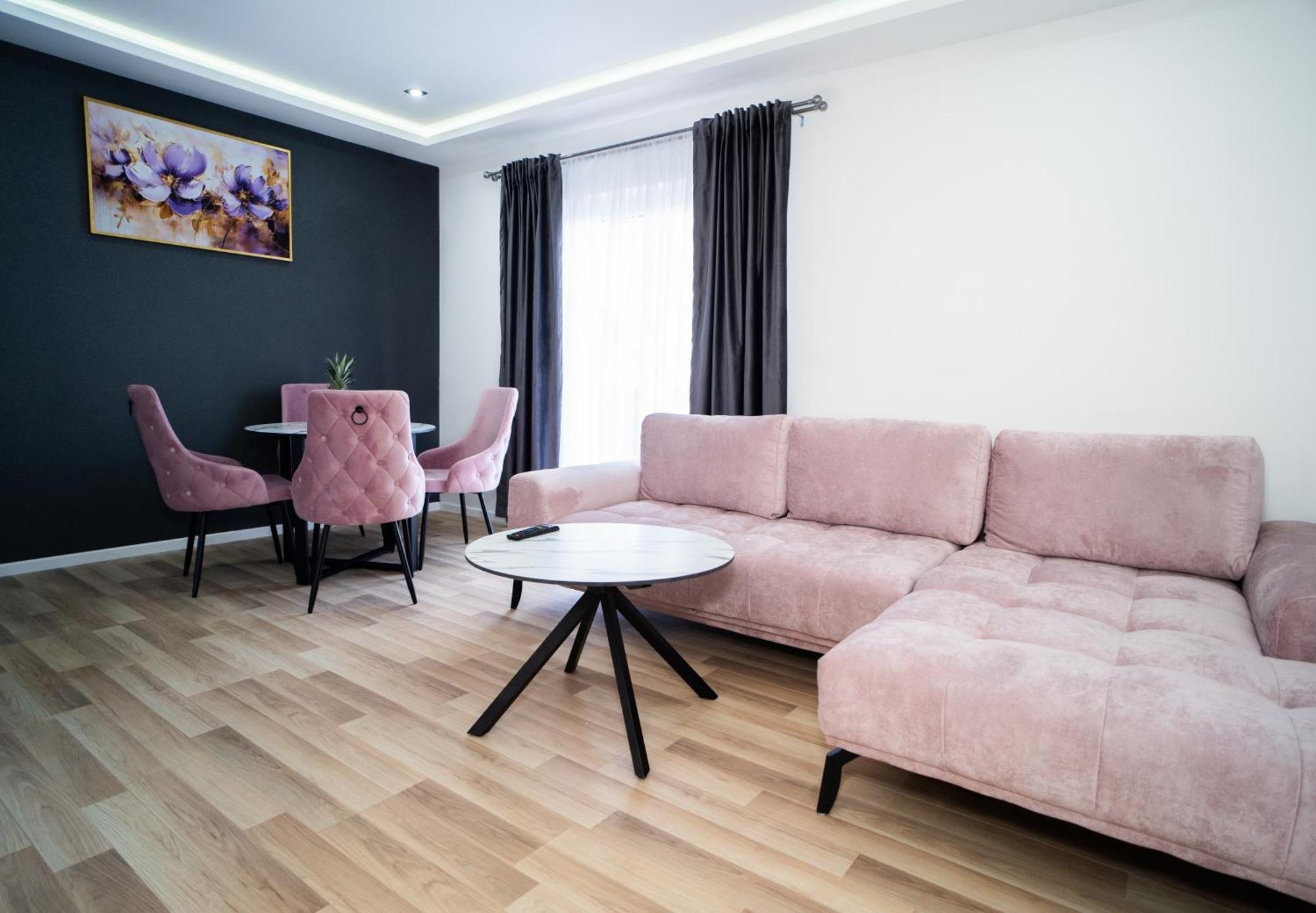 Apartmani Mila Лакташи Екстер'єр фото
